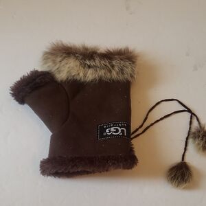 Ugg Brown Faux Fur Sheep Skin Right Fingerless Glove